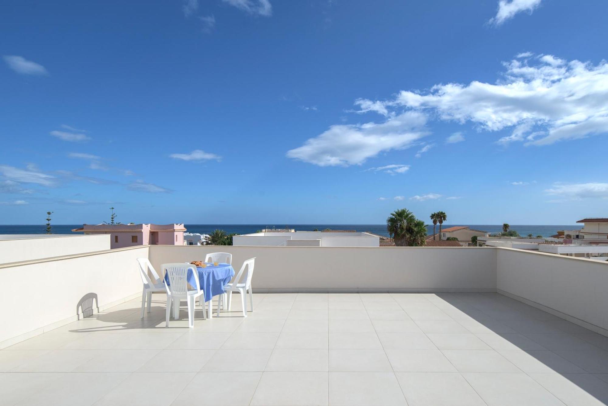 Dolcevitasuites - Modern 3 Bdr Villa In S. Lorenzo Reitani Buitenkant foto