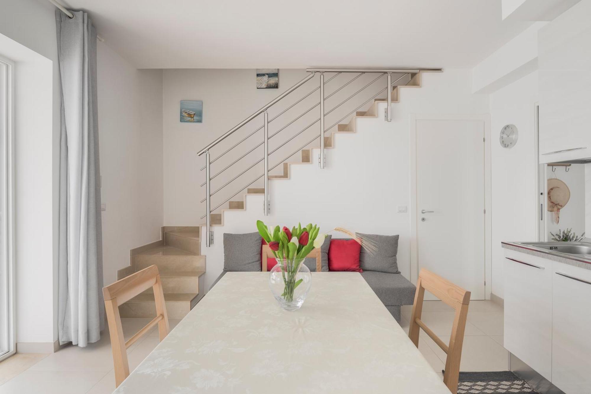 Dolcevitasuites - Modern 3 Bdr Villa In S. Lorenzo Reitani Buitenkant foto